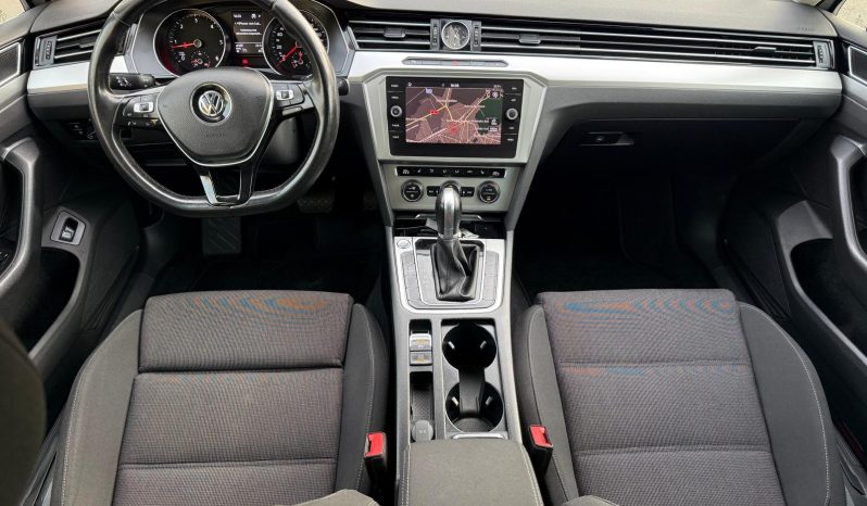 
								VW PASSAT BLUEMOTION TECH / AN 2017 / 2,0 D / EURO 6 / AUTOMAT full									