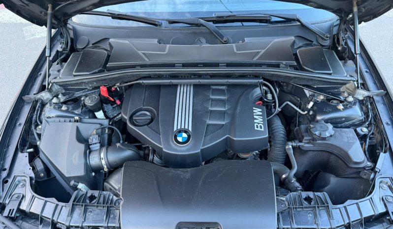 
								BMW SERIA 1 / AN 2010 / NAVIGATIE / FARURI BI-XENON full									