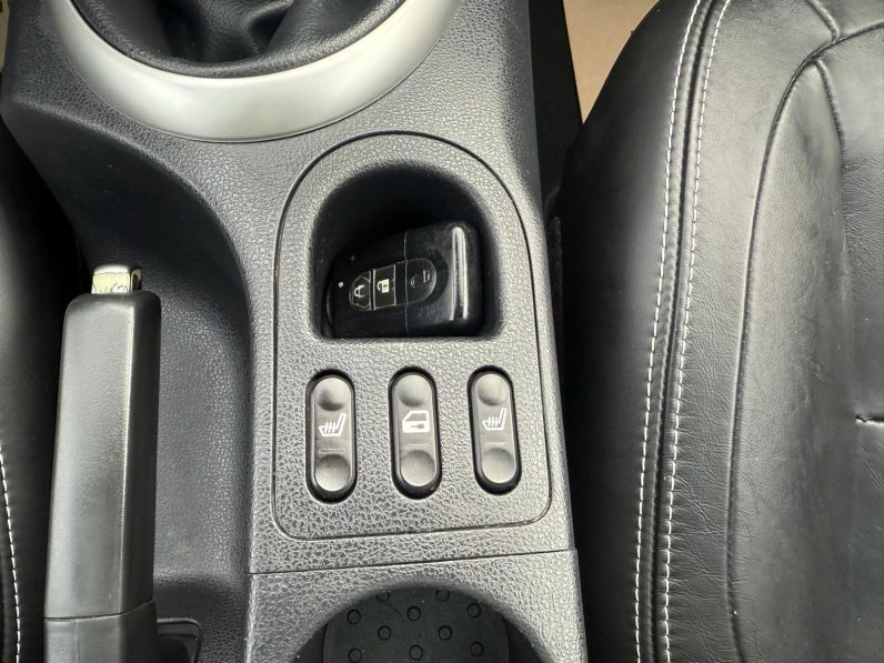 
								NISSAN QASHQAI / 2012 / 7 LOCURI full									
