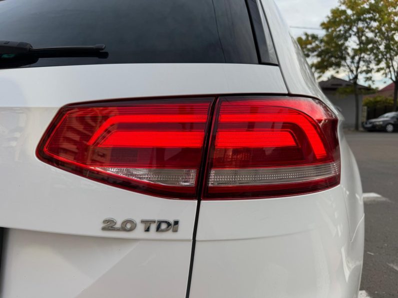 
								VW PASSAT BLUEMOTION TECH / AN 2017 / 2,0 D / EURO 6 / AUTOMAT full									