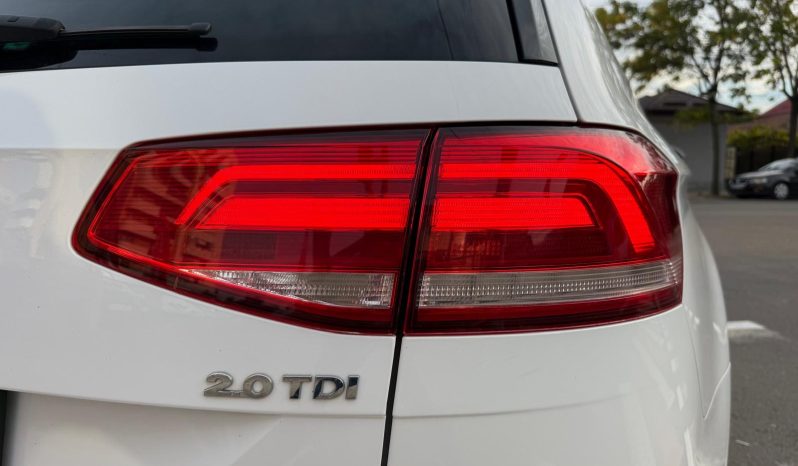 
								VW PASSAT BLUEMOTION TECH / AN 2017 / 2,0 D / EURO 6 / AUTOMAT full									
