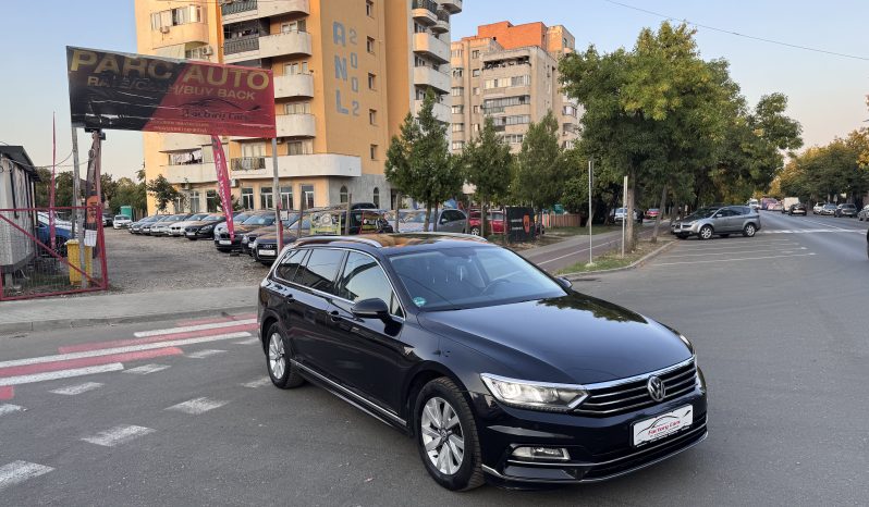 
								VW PASSAT HIGHLINE 2,0 D BLUEMOTION / NAVIGATIE / INCALZIRE full									