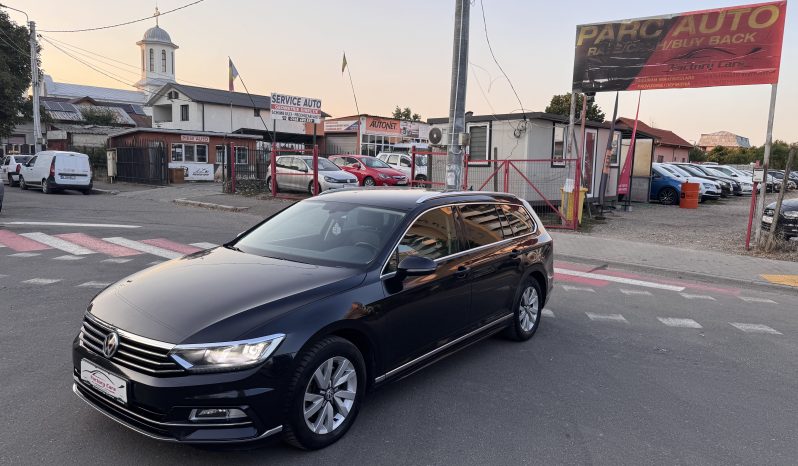 
								VW PASSAT HIGHLINE 2,0 D BLUEMOTION / NAVIGATIE / INCALZIRE full									