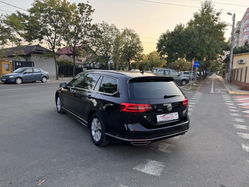 
								VW PASSAT HIGHLINE 2,0 D BLUEMOTION / NAVIGATIE / INCALZIRE full									