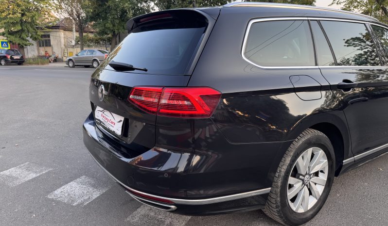 
								VW PASSAT HIGHLINE 2,0 D BLUEMOTION / NAVIGATIE / INCALZIRE full									