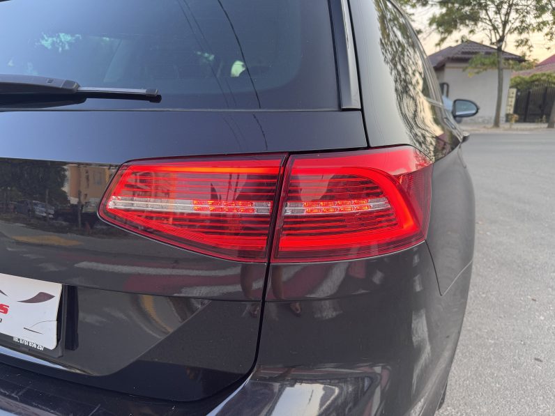 
								VW PASSAT HIGHLINE 2,0 D BLUEMOTION / NAVIGATIE / INCALZIRE full									