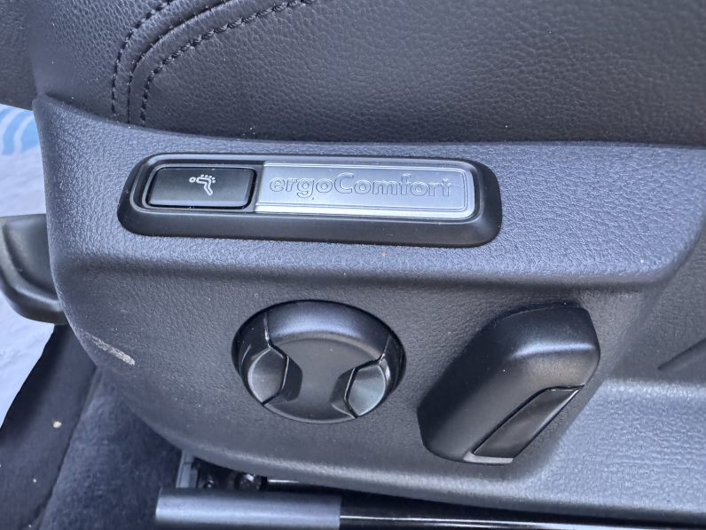 
								VW PASSAT HIGHLINE 2,0 D BLUEMOTION / NAVIGATIE / INCALZIRE full									