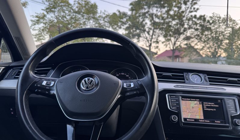 
								VW PASSAT HIGHLINE 2,0 D BLUEMOTION / NAVIGATIE / INCALZIRE full									