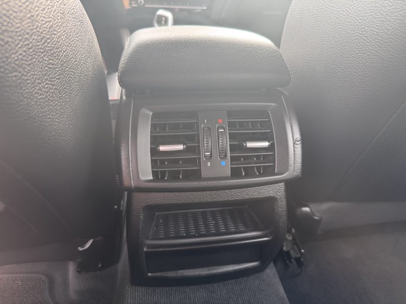 
								BMW X3 / AN 2015 / 2,0 D / 190 CP / CUTIE AUTOMATA / NAVIGATIE / INCALZIRE IN SCAUNE full									