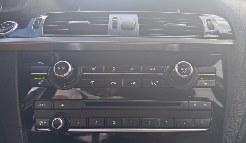 
								BMW X3 / AN 2015 / 2,0 D / 190 CP / CUTIE AUTOMATA / NAVIGATIE / INCALZIRE IN SCAUNE full									