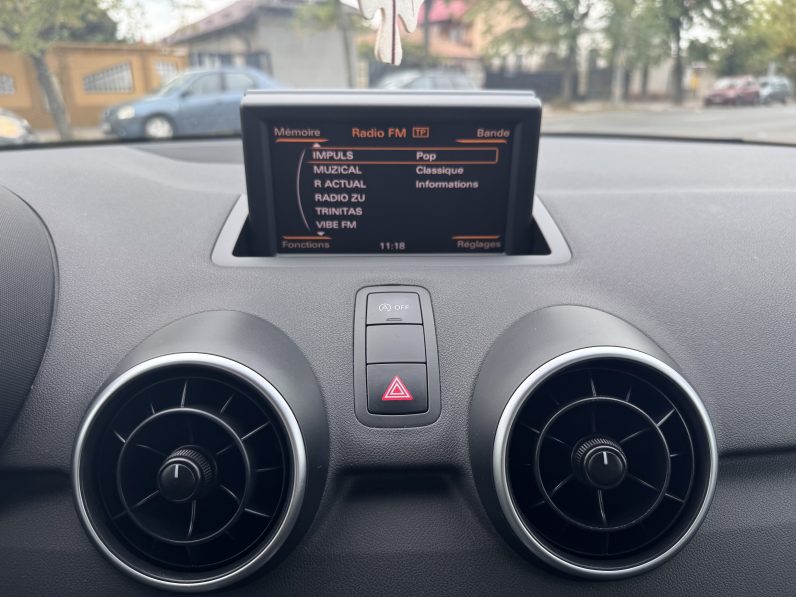 
								AUDI A1 SPORTBACK 1,6 TDI AMBIENTE / CLIMATRONIC / NAVIGATIE full									