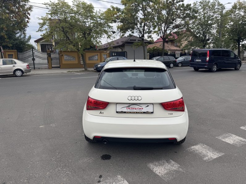 
								AUDI A1 SPORTBACK 1,6 TDI AMBIENTE / CLIMATRONIC / NAVIGATIE full									