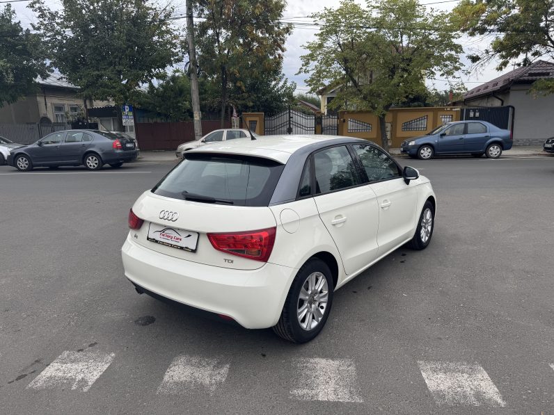 
								AUDI A1 SPORTBACK 1,6 TDI AMBIENTE / CLIMATRONIC / NAVIGATIE full									