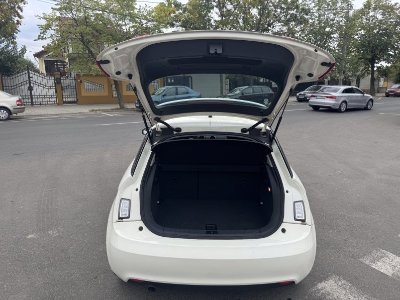 
								AUDI A1 SPORTBACK 1,6 TDI AMBIENTE / CLIMATRONIC / NAVIGATIE full									