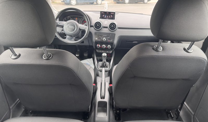 
								AUDI A1 SPORTBACK 1,6 TDI AMBIENTE / CLIMATRONIC / NAVIGATIE full									