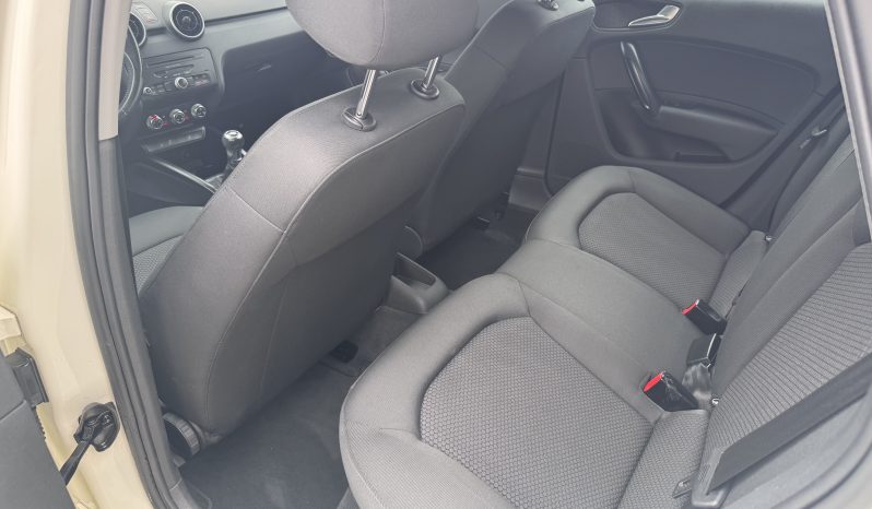 
								AUDI A1 SPORTBACK 1,6 TDI AMBIENTE / CLIMATRONIC / NAVIGATIE full									