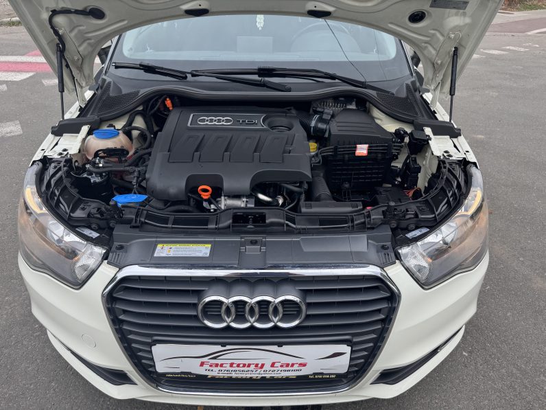 
								AUDI A1 SPORTBACK 1,6 TDI AMBIENTE / CLIMATRONIC / NAVIGATIE full									