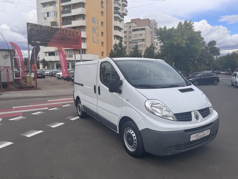 
								RENAULT TRAFIC / AN 2013 / AER CONDITIONAT full									