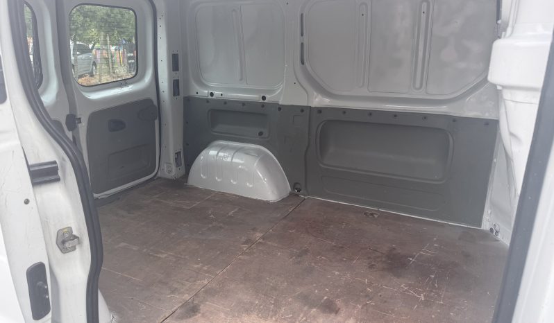 
								RENAULT TRAFIC / AN 2013 / AER CONDITIONAT full									