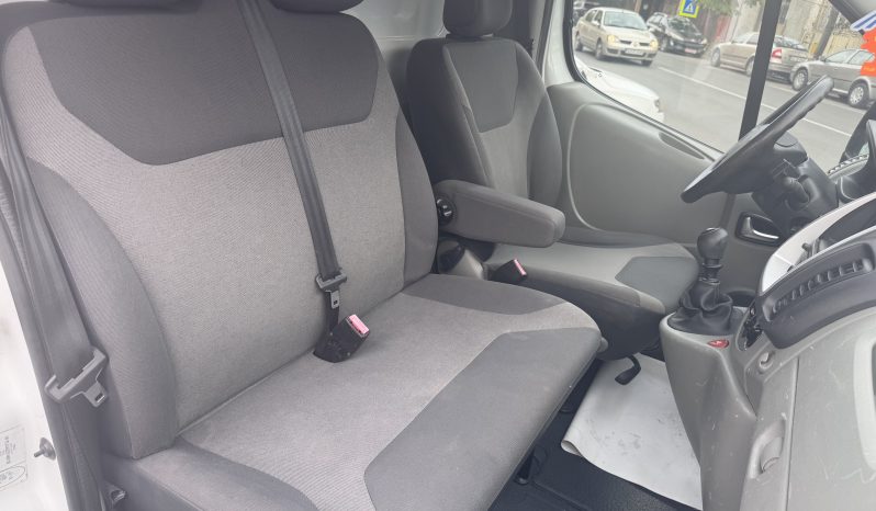 
								RENAULT TRAFIC / AN 2013 / AER CONDITIONAT full									