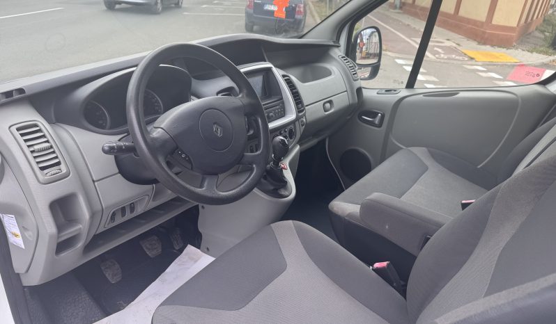 
								RENAULT TRAFIC / AN 2013 / AER CONDITIONAT full									