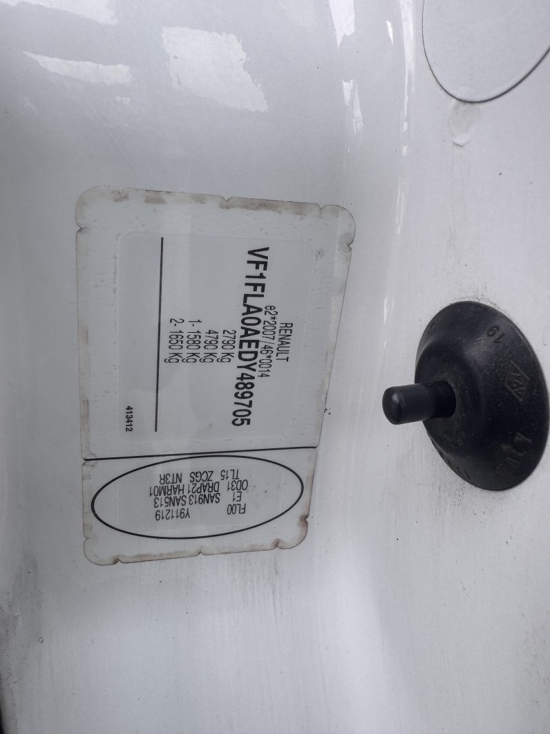 
								RENAULT TRAFIC / AN 2013 / AER CONDITIONAT full									