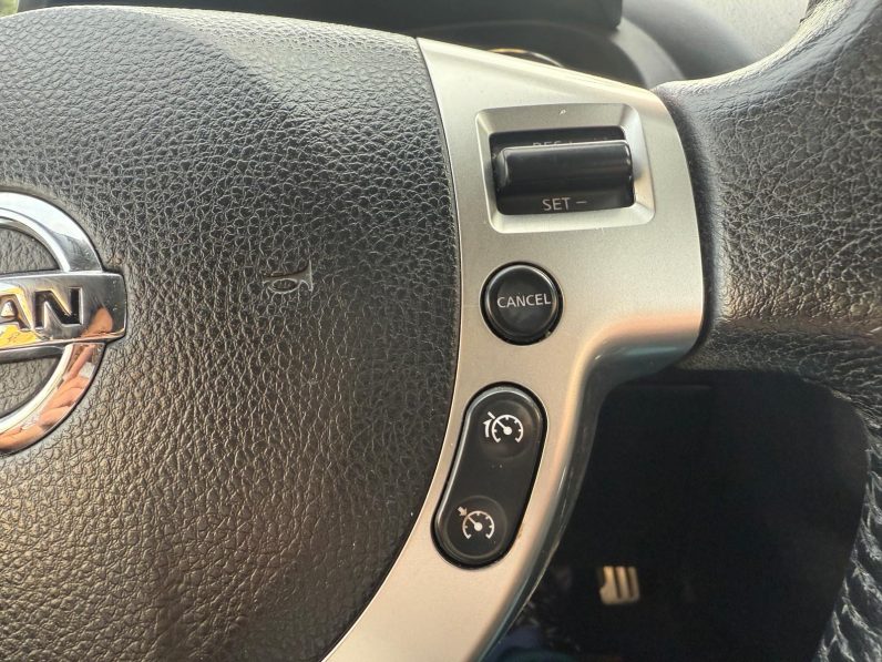 
								NISSAN QASHQAI / 2012 / 7 LOCURI full									