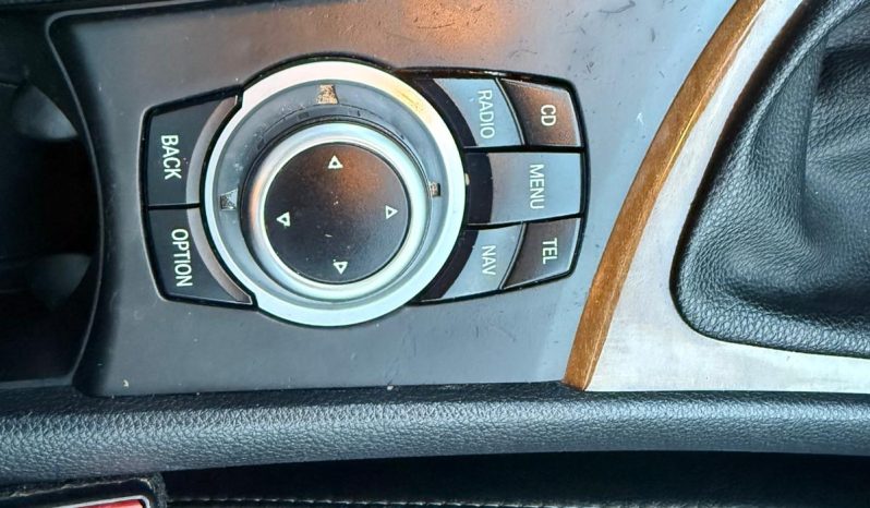 
								BMW SERIA 1 / AN 2010 / NAVIGATIE / FARURI BI-XENON full									