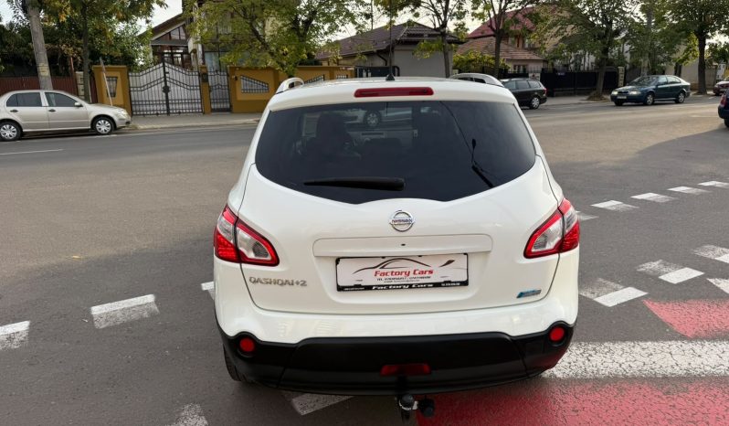 
								NISSAN QASHQAI / 2012 / 7 LOCURI full									