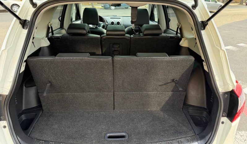 
								NISSAN QASHQAI / 2012 / 7 LOCURI full									