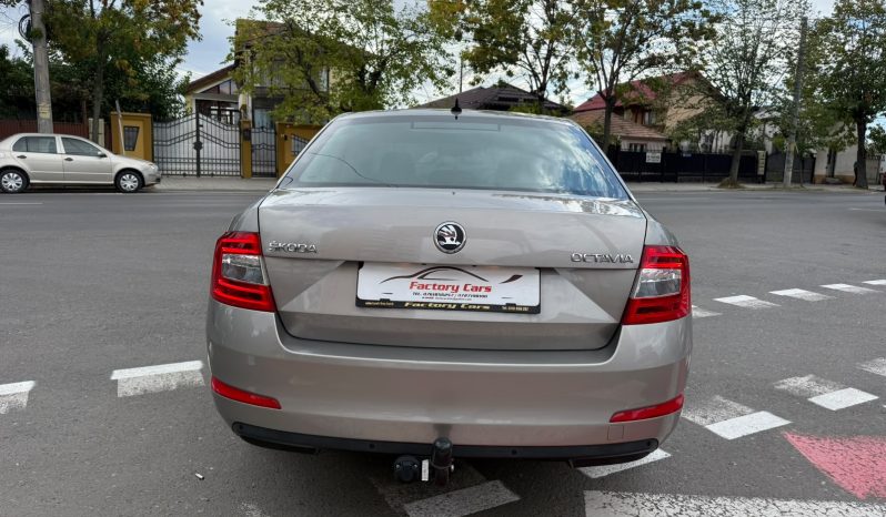 
								SKODA OCTAVIA / KEYLESS ENTRY&GO / BI-XENON / SISTEM AUDIO CANTON full									