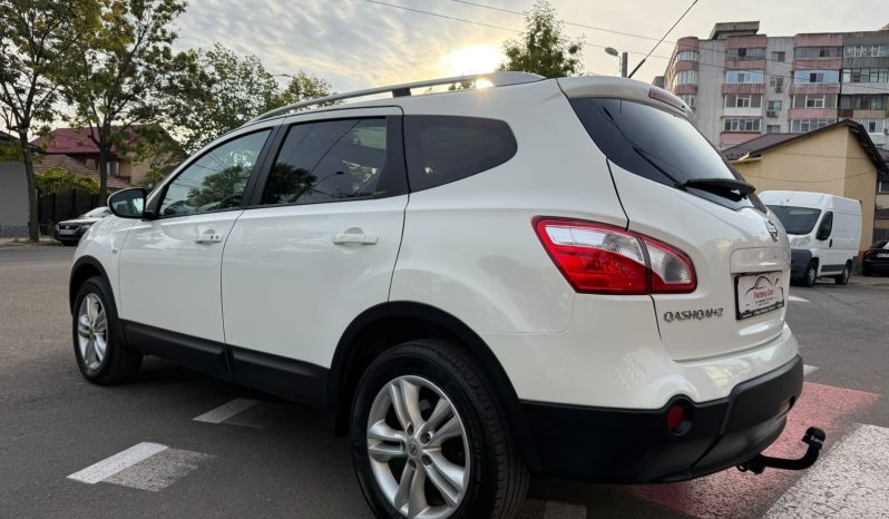 
								NISSAN QASHQAI / 2012 / 7 LOCURI full									