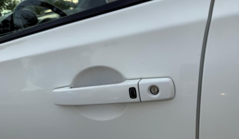 
								NISSAN QASHQAI / 2012 / 7 LOCURI full									