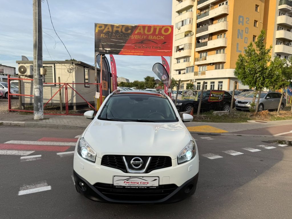 NISSAN QASHQAI / 2012 / 7 LOCURI