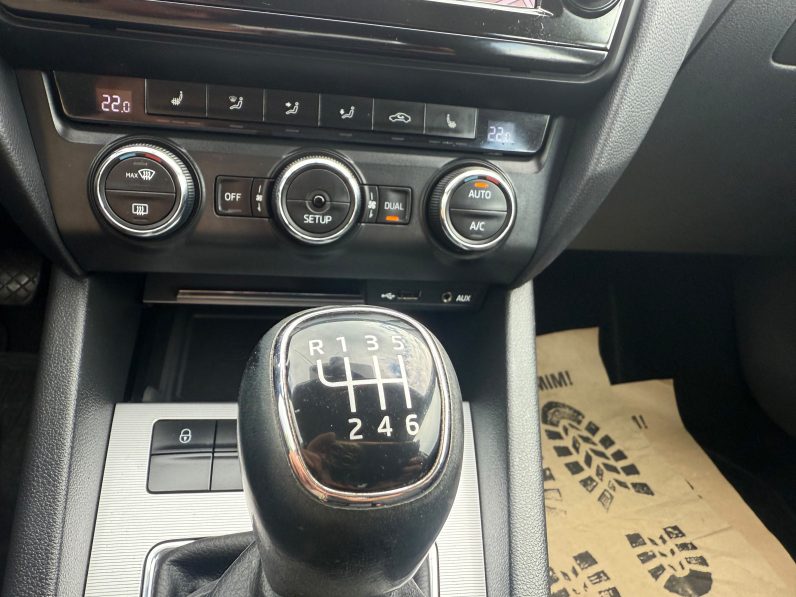 
								SKODA OCTAVIA / KEYLESS ENTRY&GO / BI-XENON / SISTEM AUDIO CANTON full									
