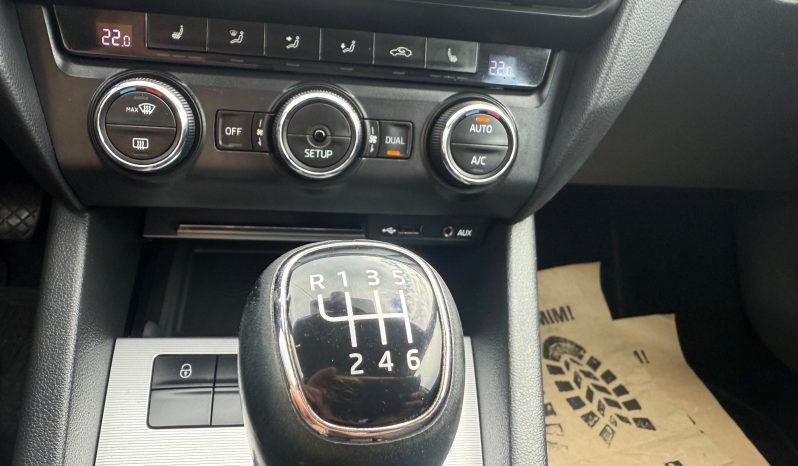 
								SKODA OCTAVIA / KEYLESS ENTRY&GO / BI-XENON / SISTEM AUDIO CANTON full									