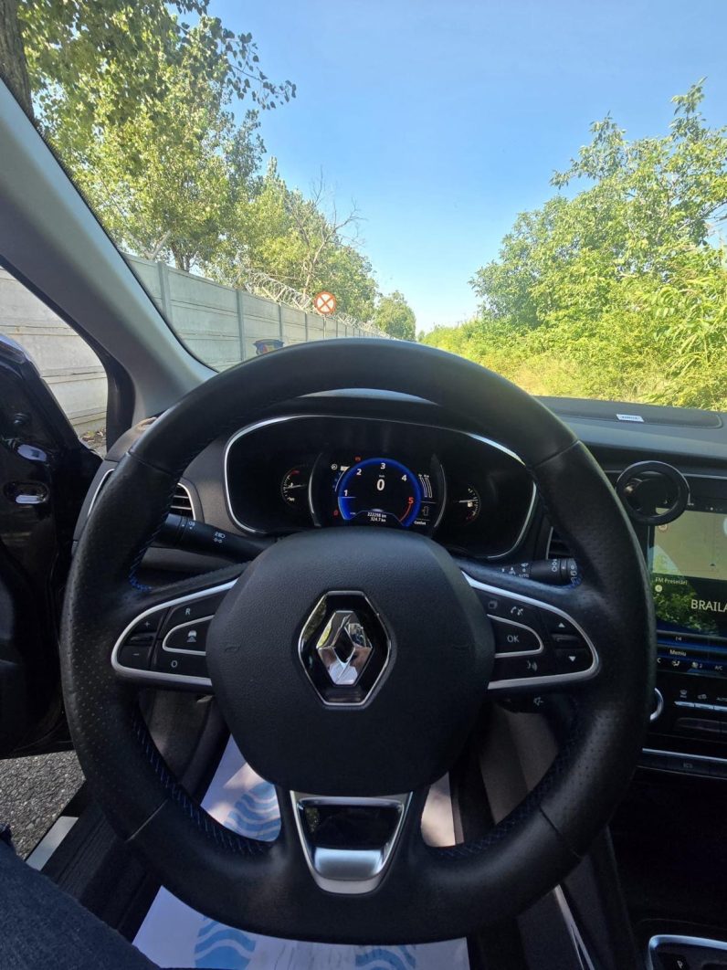 
								RENAULT CLIO full									