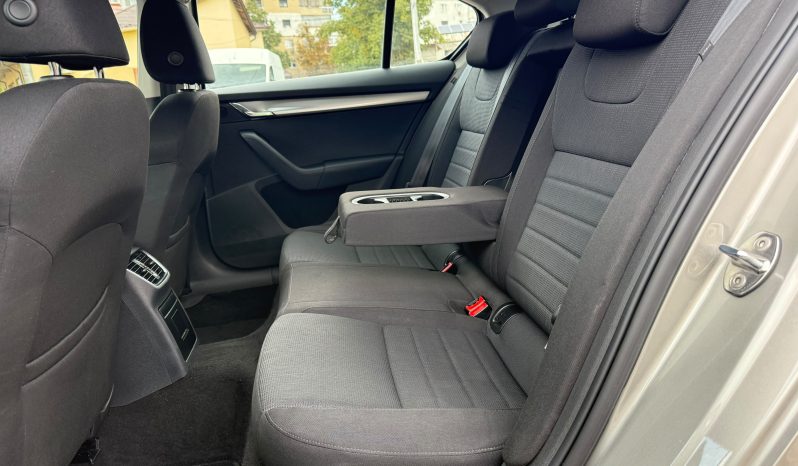 
								SKODA OCTAVIA / KEYLESS ENTRY&GO / BI-XENON / SISTEM AUDIO CANTON full									