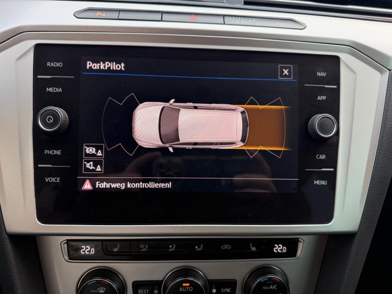 
								VW PASSAT BLUEMOTION TECH / AN 2017 / 2,0 D / EURO 6 / AUTOMAT full									