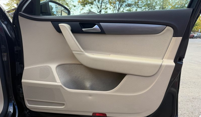 
								VW PASSAT HIGHLINE / AN 2014 / CUTIE AUTOMATA / BENZINA full									