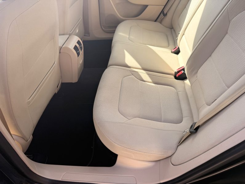 
								VW PASSAT HIGHLINE / AN 2014 / CUTIE AUTOMATA / BENZINA full									