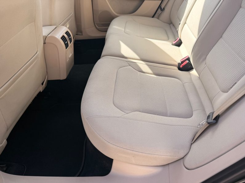 
								VW PASSAT HIGHLINE / AN 2014 / CUTIE AUTOMATA / BENZINA full									