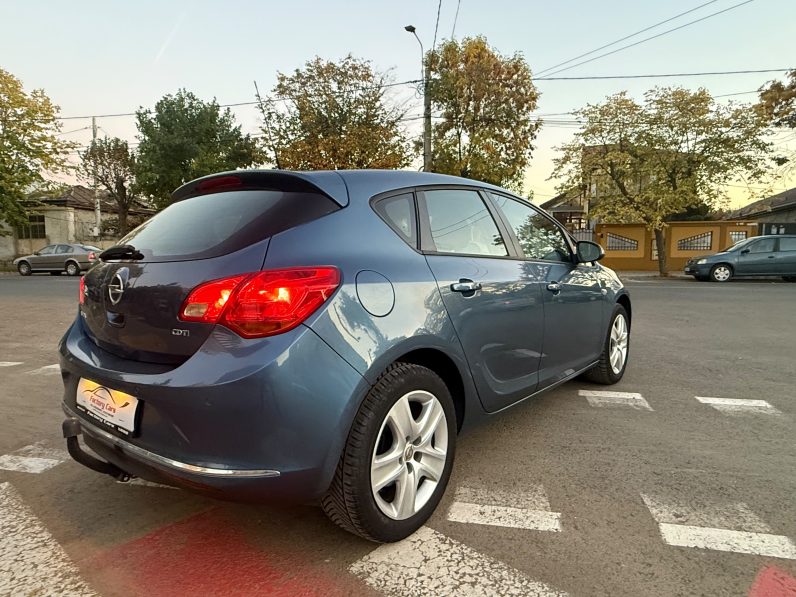 
								OPEL ASTRA EDITION / AN 2015 / MOTOR 1,6 D / EURO 6 full									