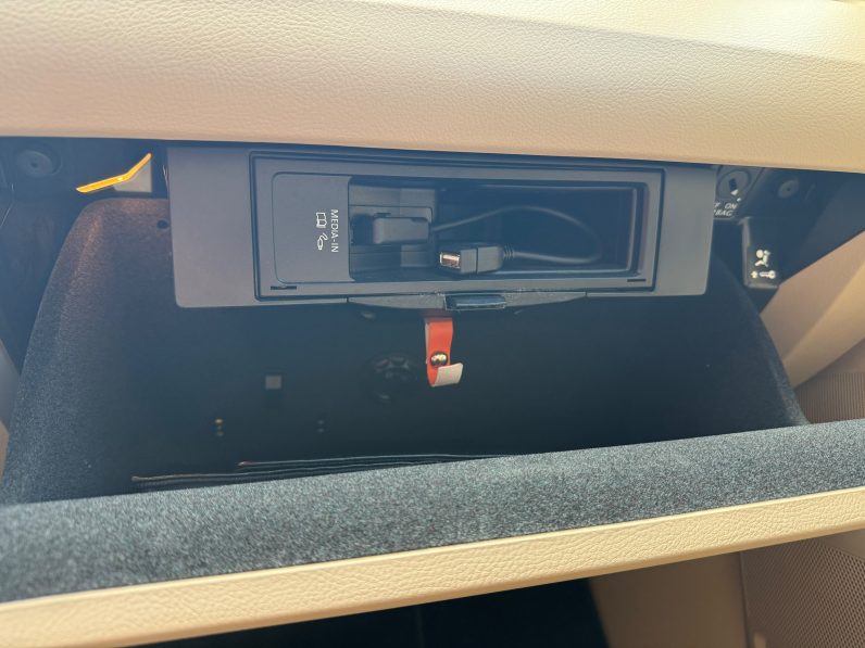 
								VW PASSAT HIGHLINE / AN 2014 / CUTIE AUTOMATA / BENZINA full									