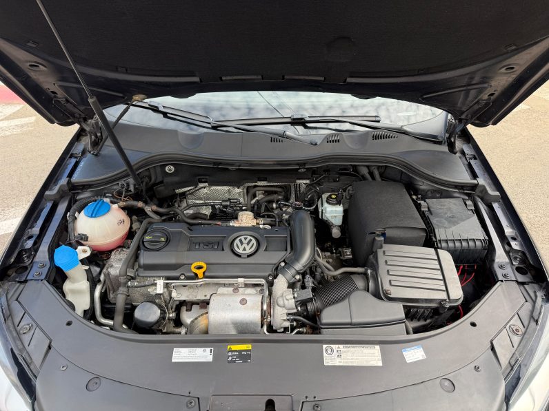 
								VW PASSAT HIGHLINE / AN 2014 / CUTIE AUTOMATA / BENZINA full									