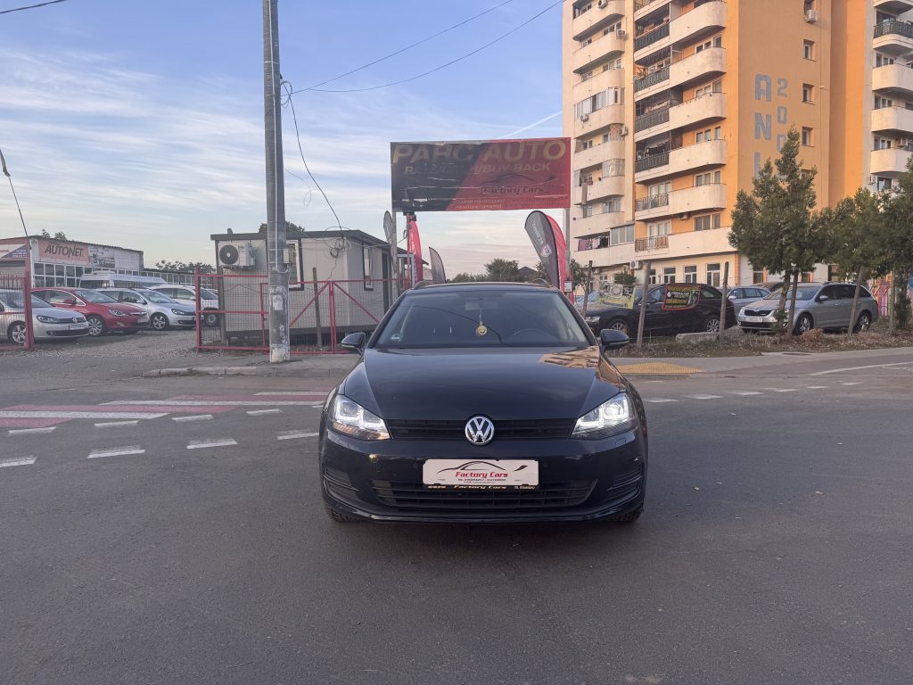 VW GOLF / AN 2014 / 1,6 D / NAVIGATIE MARE