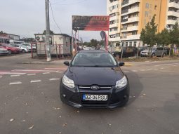 FORD FOCUS TITANIUM / 1,6 BENZINA / NAVIGATIE CARPLAY