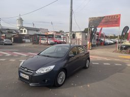 FORD FOCUS TITANIUM / 1,6 BENZINA / NAVIGATIE CARPLAY