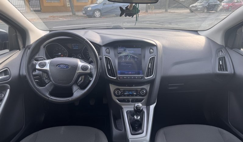 
								FORD FOCUS TITANIUM / 1,6 BENZINA / NAVIGATIE CARPLAY full									