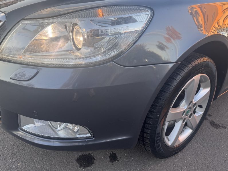 
								SKODA OCTAVIA BERLINA ELEGANCE / 1,4 BENZINA / 2012 full									